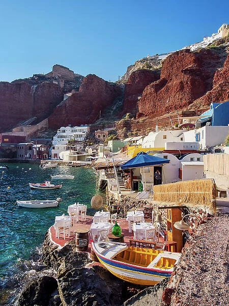 Taverna at Ammoudi Bay, Oia Village, Santorini (Thira) Island, Cyclades, Greek Islands, Greece, Europe