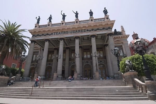 Teatro Juarez, theatre famous for its architectural mixtures in Guanajuato