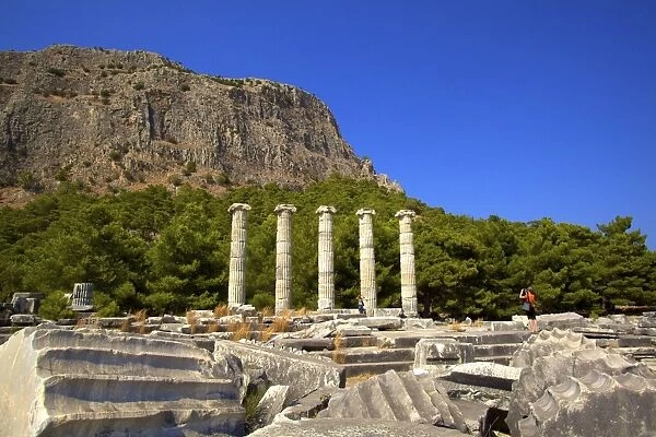 Temple of Athena, Ancient City of Priene, Anatolia, Turkey, Asia Minor, Eurasia