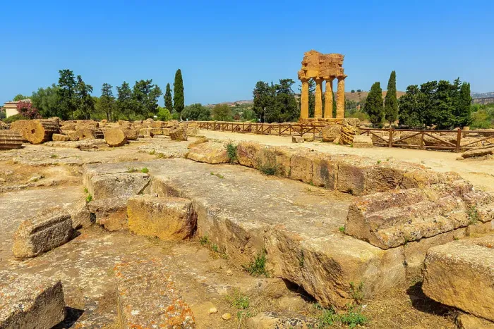 Framed Print : Temple of Castor and Pollux, Valle dei Templi (Valley of Temples), UNESCO World Heritage Site, Hellenic architecture, Agrigento, Sicily, Italy, Mediterranean, Europe Framed Print : Temple of Castor and Pollux, Valle dei Templi (Valley of Temples), UNESCO World Heritage Site, Hellenic architecture, Agrigento, Sicily, Italy, Mediterranean, Europe