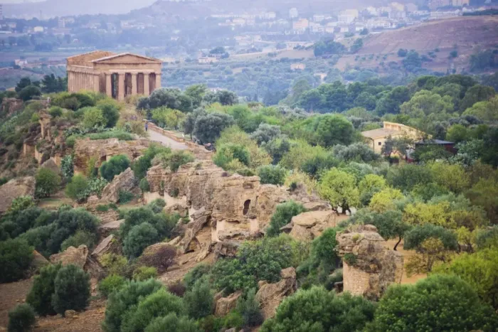 Framed Print : Temple of Concordia (Tempio della Concordia), Valley of the Temples (Valle dei Templi), Agrigento, UNESCO World Heritage Site, Sicily, Italy, Europe Framed Print : Temple of Concordia (Tempio della Concordia), Valley of the Temples (Valle dei Templi), Agrigento, UNESCO World Heritage Site, Sicily, Italy, Europe