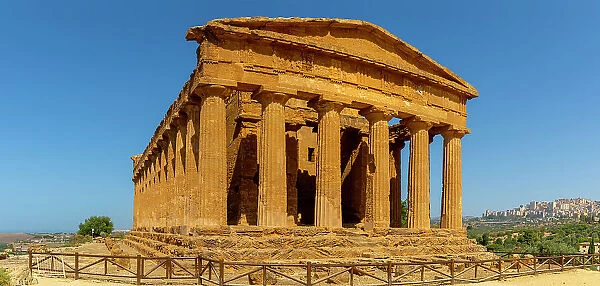Temple of Concordia, Valle dei Templi (Valley of Temples), UNESCO World Heritage Site, Hellenic architecture, Agrigento, Sicily, Italy, Mediterranean, Europe