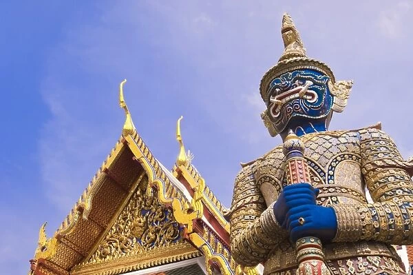 Temple of the Emerald Buddha (Wat Phra Kaew), Grand Palace, Bangkok, Thailand