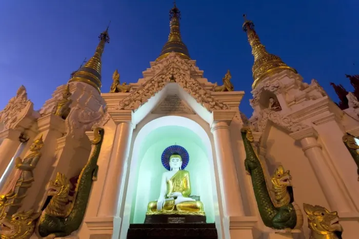 Framed Print : Temple at Shwedagon Paya (Pagoda) floodlit at night, Yangon (Rangoon), Myanmar (Burma), Asia Framed Print : Temple at Shwedagon Paya (Pagoda) floodlit at night, Yangon (Rangoon), Myanmar (Burma), Asia