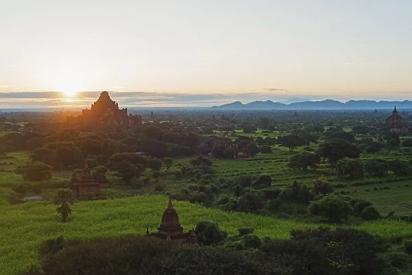 Temples on Bagan plain at sunrise, Bagan (Pagan), Myanmar (Burma), Asia