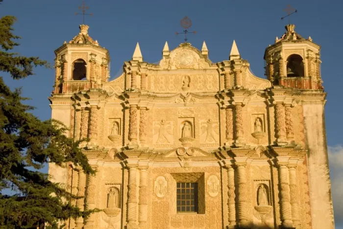 Framed Print : Templo de Santo Domingo, San Cristobal de las Casas, Meseta Central de Chiapas, Mexico, North America Framed Print : Templo de Santo Domingo, San Cristobal de las Casas, Meseta Central de Chiapas, Mexico, North America