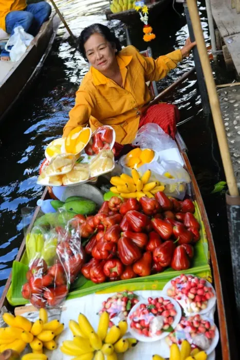 Framed Print : Thai woman selling fruit at floating market, Bangkok, Thailand, Southeast Asia, Asia Framed Print : Thai woman selling fruit at floating market, Bangkok, Thailand, Southeast Asia, Asia