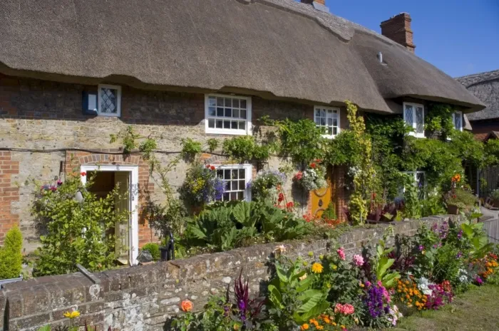 Framed Print : Thatched cottage, Selsey, Sussex, England, United Kingdom, Europe Framed Print : Thatched cottage, Selsey, Sussex, England, United Kingdom, Europe