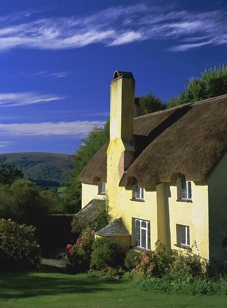 Thatched cottage, Selworthy, Exmoor National Park, Somerset, England, UK, Europe