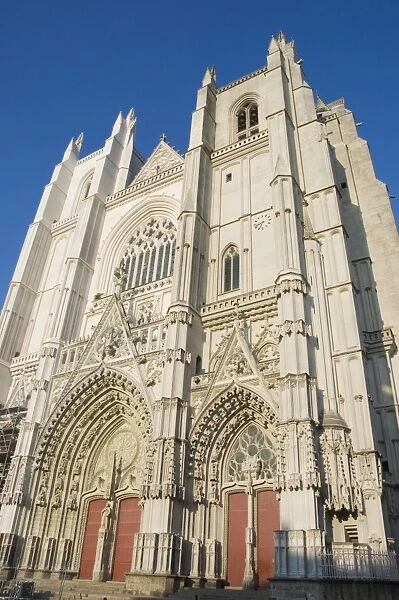 The front of the Cathedrale de St. -Pierre et St. -Paul, Nantes, Brittany, France, Europe