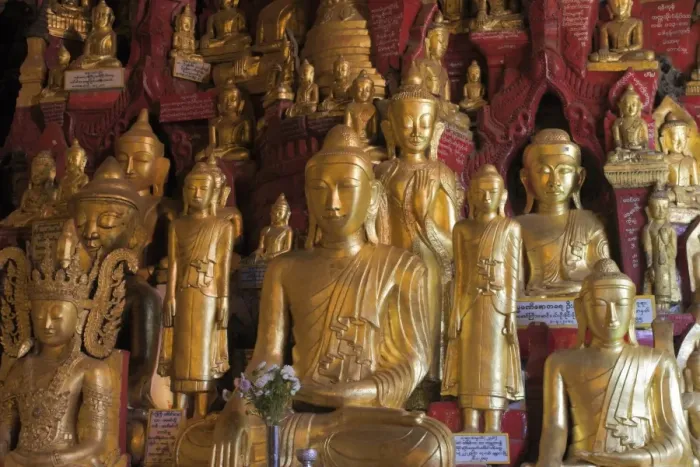 Framed Print : Some of the eight thousand Buddha images inside the caves, Pindaya caves Framed Print : Some of the eight thousand Buddha images inside the caves, Pindaya caves