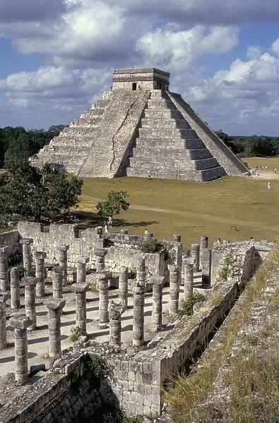One thousand Mayan columns and the great pyramid El Castillo, Chichen Itza