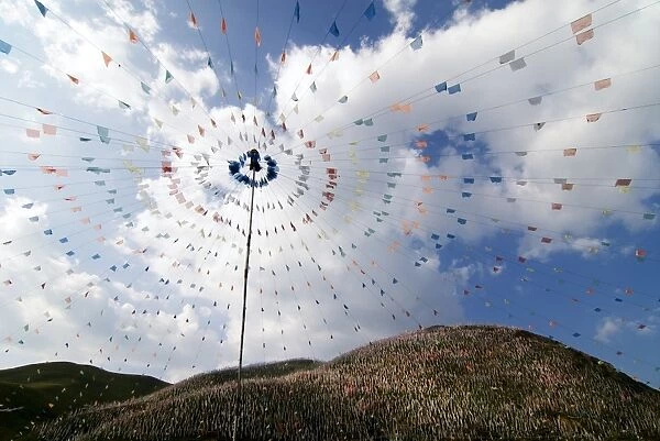 Thousands of prayer flags, Tagong Grasslands, Sichuan, China, Asia