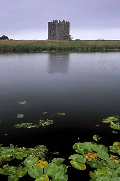 Threave Castle, fortress of the Douglas family dating from the 14th century