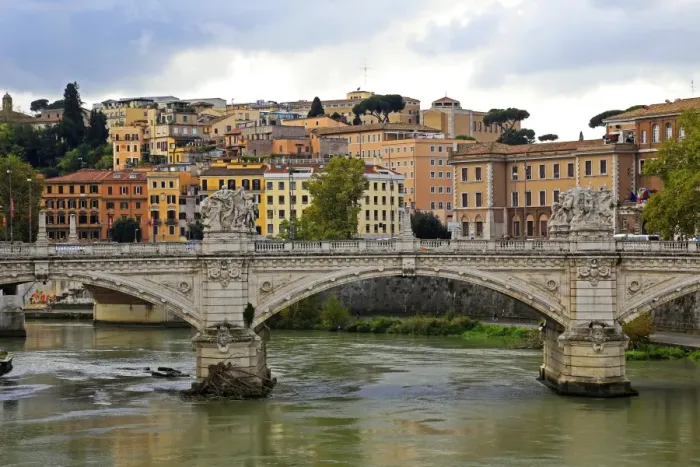 Framed Print : Tiber River, Rome, Lazio, Italy, Europe Framed Print : Tiber River, Rome, Lazio, Italy, Europe
