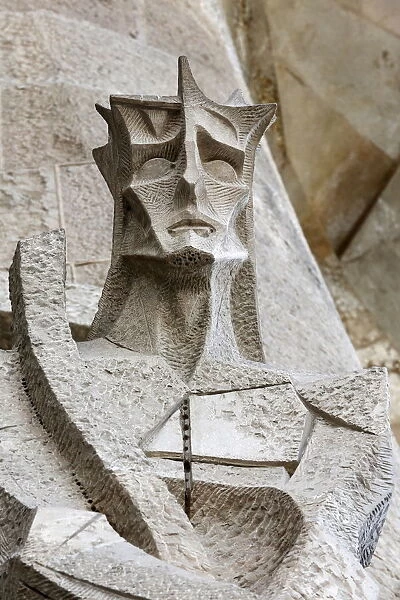 Tied Christ, sculpture by Joseph Maria Subirachs, Passion Facade