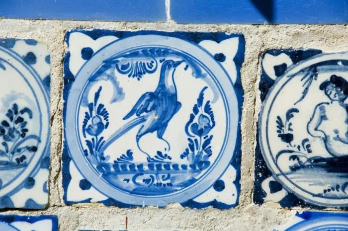 Framed Print : Detail of tile in the gardens of the Real Alcazar Framed Print : Detail of tile in the gardens of the Real Alcazar