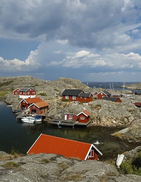 Timber houses, Vaderoarna (The Weather Islands) archipelago, Bohuslan region, west coast, Sweden, Scandinavia, Europe