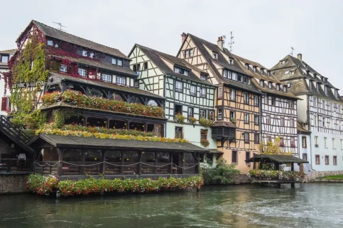 Framed Print : Timbered houses and canal in the quarter Petite France, UNESCO World Heritage Site, Strasbourg, Alsace, France, Europe Framed Print : Timbered houses and canal in the quarter Petite France, UNESCO World Heritage Site, Strasbourg, Alsace, France, Europe