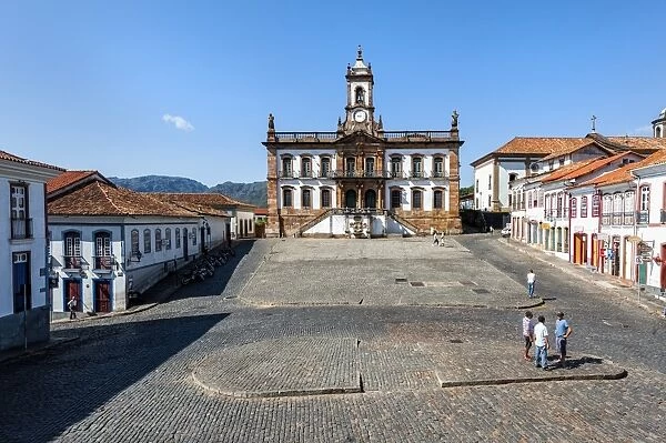 Tiradentes Plaza and Da Inconfidencia Museum, Ouro Preto, UNESCO World Heritage Site, Minas Gerais, Brazil, South America