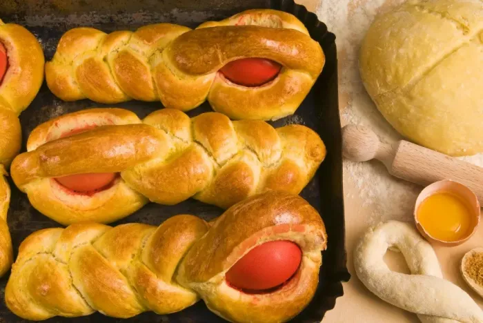 Framed Print : Titole, sweet bread with egg, an Italian dish for Easter Day, Friuli-Venezia Giulia Framed Print : Titole, sweet bread with egg, an Italian dish for Easter Day, Friuli-Venezia Giulia