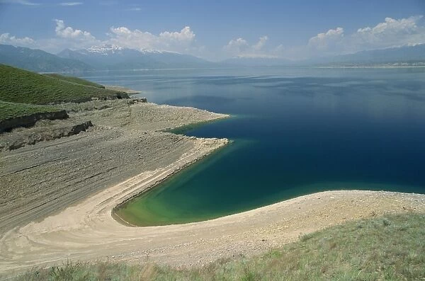 Tokogul Reservoir on the Naryn River, Kirghizstan, Central Asia, Asia
