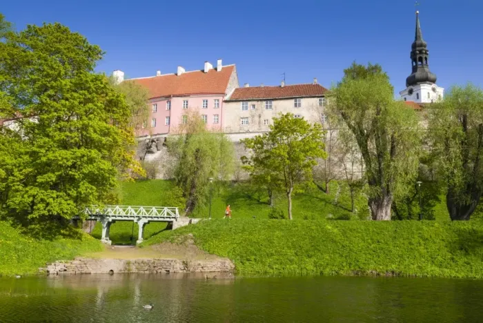 Framed Print : Toompea Hill, Snelli Tiik Lake, Old Town of Tallinn, UNESCO World Heritage Site, Estonia, Baltic States, Europe Framed Print : Toompea Hill, Snelli Tiik Lake, Old Town of Tallinn, UNESCO World Heritage Site, Estonia, Baltic States, Europe