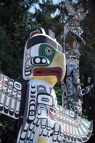Totem pole, Stanley Park, Vancouver, British Columbia, Canada, North America