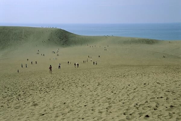 Tottori Sand Dunes and sea