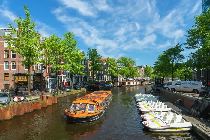 Framed Print : Tourist boat on Prinsengracht canal, Amsterdam, The Netherlands, Europe