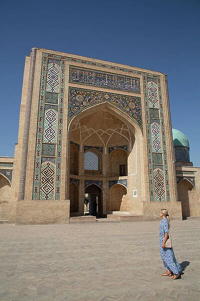 Tourist, Madrasah Barakhon, Hazrati Imam Complex, Tashkent, Uzbekistan, Central Asia, Asia