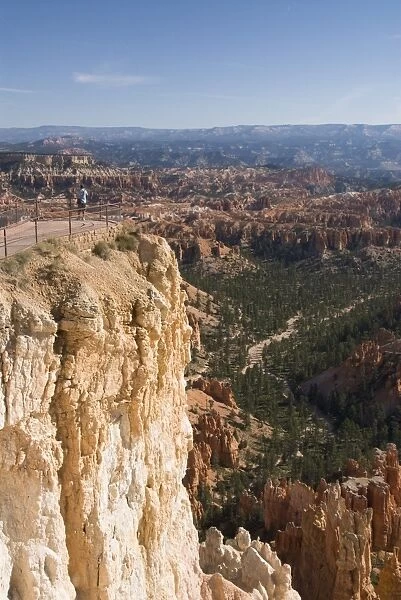 Tourist viewpoint, Inspiration Point, Bryce Canyon National Park, Utah