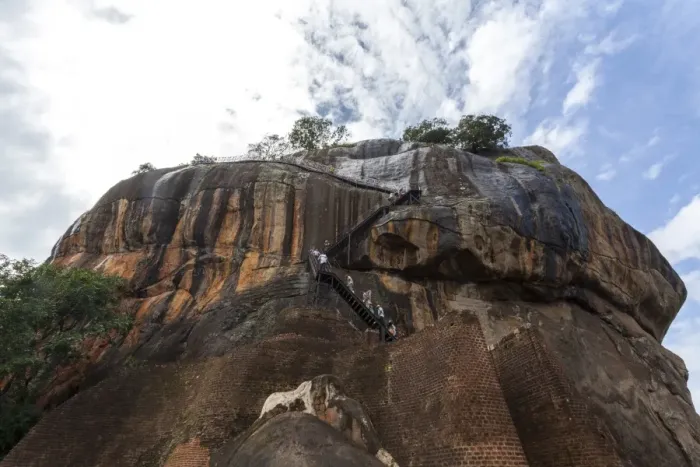 Framed Print : Tourists ascending Sigiriya (Lion Rock), UNESCO World Heritage Site, Sri Lanka, Asia Framed Print : Tourists ascending Sigiriya (Lion Rock), UNESCO World Heritage Site, Sri Lanka, Asia
