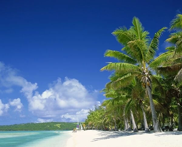 Tourists on the beach at Aitutaki in the Cook Islands, Polynesia, Pacific Islands