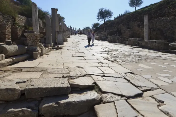 Framed Print : Tourists on Curates Street, Roman ruins of ancient Ephesus, near Kusadasi, Anatolia, Turkey, Asia Minor, Eurasia Framed Print : Tourists on Curates Street, Roman ruins of ancient Ephesus, near Kusadasi, Anatolia, Turkey, Asia Minor, Eurasia