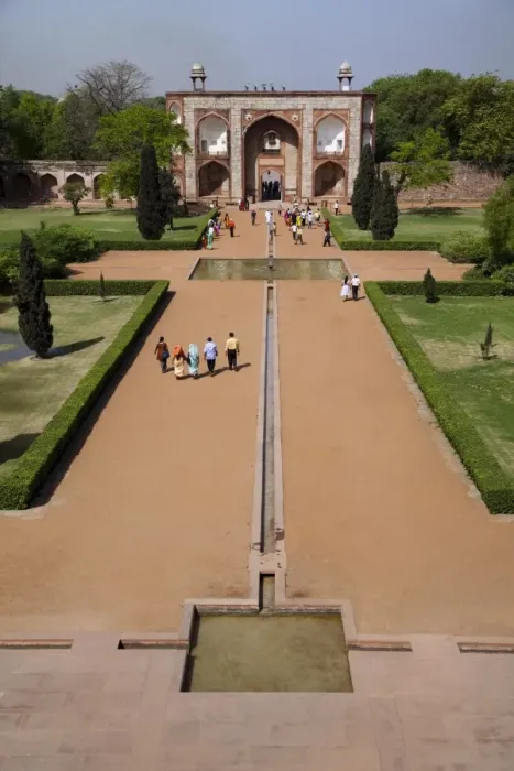 Framed Print : Tourists and entrance gate, Humayuns Tomb, UNESCO World Heritage Site Framed Print : Tourists and entrance gate, Humayuns Tomb, UNESCO World Heritage Site