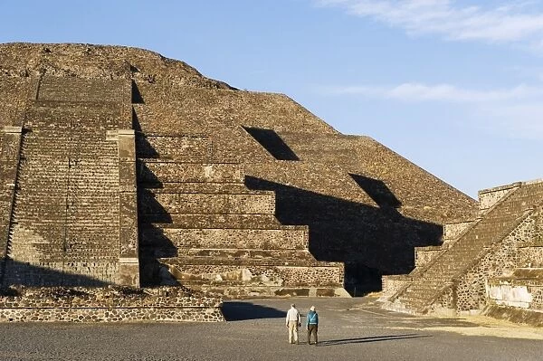 Tourists at the Pyramid of the Moon at Teotihuacan, UNESCO World Heritage Site