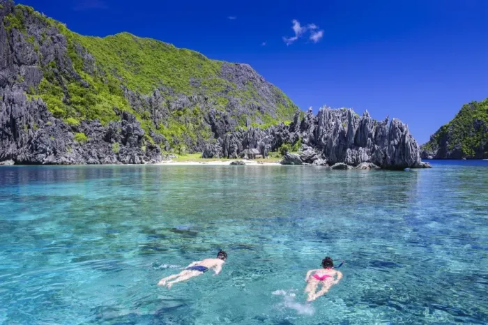 Framed Print : Tourists swimming in the crystal clear water in the Bacuit archipelago, Palawan, Philippines, Southeast Asia, Asia Framed Print : Tourists swimming in the crystal clear water in the Bacuit archipelago, Palawan, Philippines, Southeast Asia, Asia