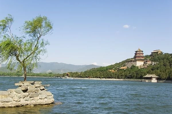 Tower of Buddhist Incense on Longevity Hill and Kunming Lake at Yihe Yuan