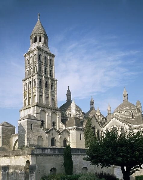 Tower and domes of St. Front, Perigueux, Aquitaine, France, Europe