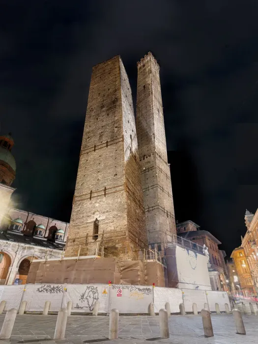 Framed Print : The two Towers of Bologna, Garisenda and Asinelli towers, Bologna, Emilia Romagna, Italy