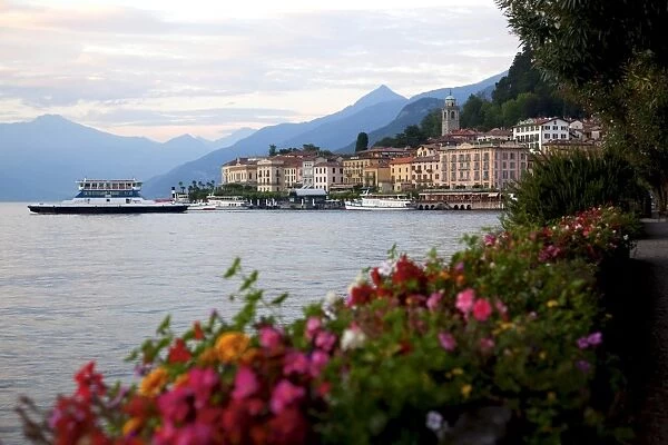 Town of Bellagio and Lake Como, Lombardy, Italian Lakes, Italy, Europe