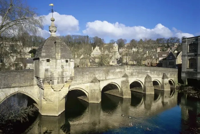 Framed Print : The Town Bridge over the River Avon, Bradford on Avon, Wiltshire, England, United Kingdom, Europe Framed Print : The Town Bridge over the River Avon, Bradford on Avon, Wiltshire, England, United Kingdom, Europe