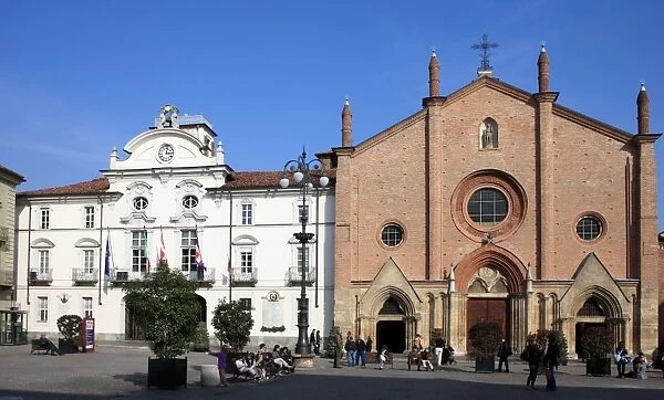 Town Hall and Collegiata in Piazza San Secondo, Asti, Piedmont, Italy, Europe