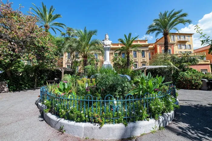 Framed Print : Town hall of the seaside town of Menton, Alpes Maritimes, Provence-Alpes-Cote d'Azur, French Riviera, France, Europe Framed Print : Town hall of the seaside town of Menton, Alpes Maritimes, Provence-Alpes-Cote d'Azur, French Riviera, France, Europe