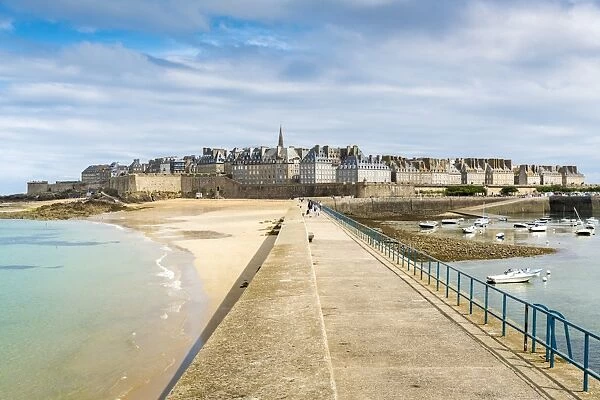 The town seen from the pier, St. Malo, Ille-et-Vilaine, Brittany, France, Europe