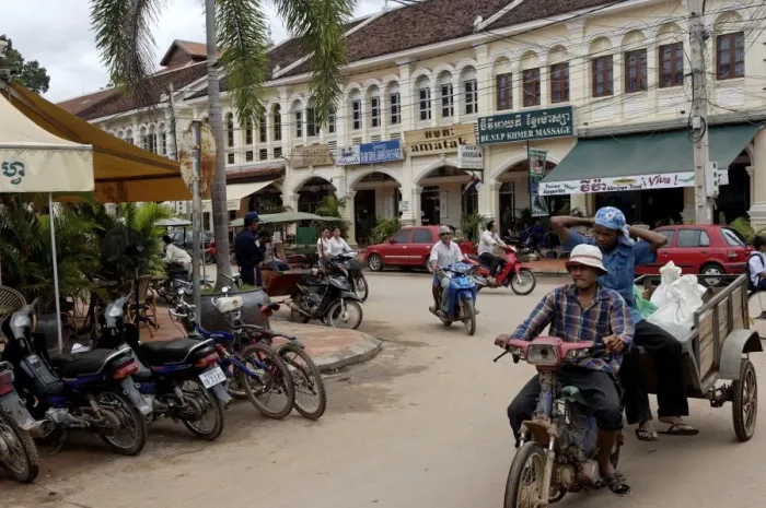 Framed Print : Town of Siem Reap, Cambodia, Indochina, Southeast Asia, Asia Framed Print : Town of Siem Reap, Cambodia, Indochina, Southeast Asia, Asia