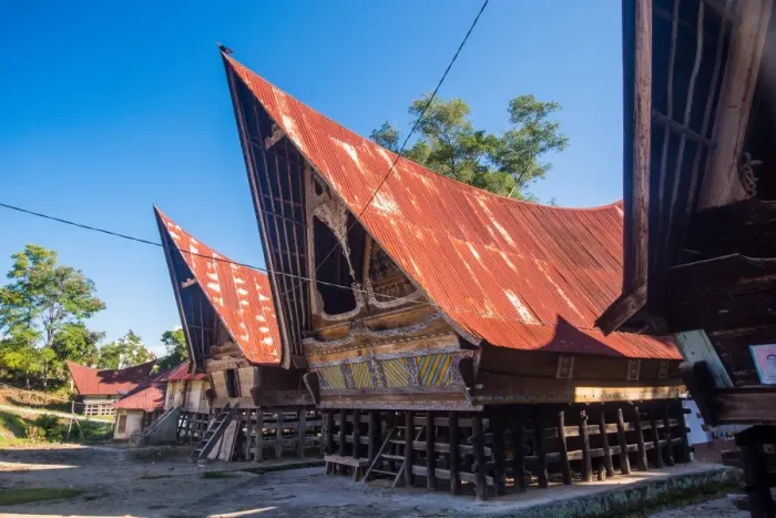 Framed Print : Traditional Batak House in Lake Toba, Sumatra, Indonesia, Southeast Asia Framed Print : Traditional Batak House in Lake Toba, Sumatra, Indonesia, Southeast Asia