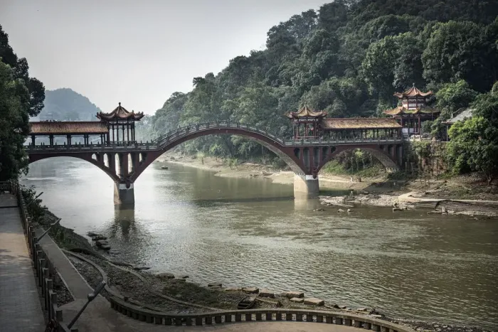 Framed Print : Traditional Chinese bridge in Leshan, Sichuan, China, Asia Framed Print : Traditional Chinese bridge in Leshan, Sichuan, China, Asia