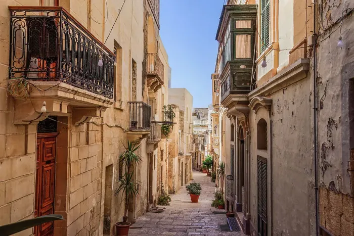 Framed Print : Traditional Maltese limestone buildings with coloured balconies in the vibrant alleys of the old city of Birgu (Citta Vittoriosa), Malta, Mediterranean, Europe Framed Print : Traditional Maltese limestone buildings with coloured balconies in the vibrant alleys of the old city of Birgu (Citta Vittoriosa), Malta, Mediterranean, Europe